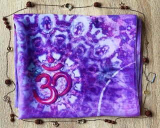 Шифоновый шарф со знаком Ом (фиолетовый)